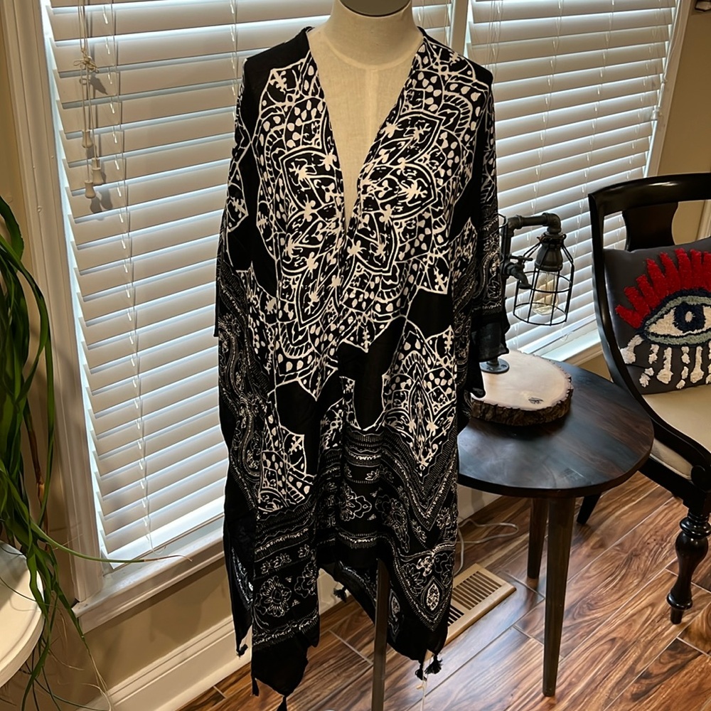 Comfyluxe kimono one size